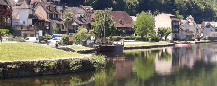 Les quais de la Dordogne